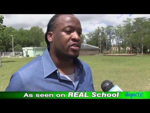 Uche Nwaneri Visits Kings Trail Elementary